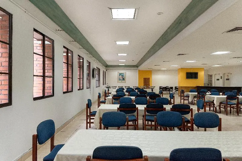 فندق Ayenda 1235 Botero ميديلين كولومبيا
